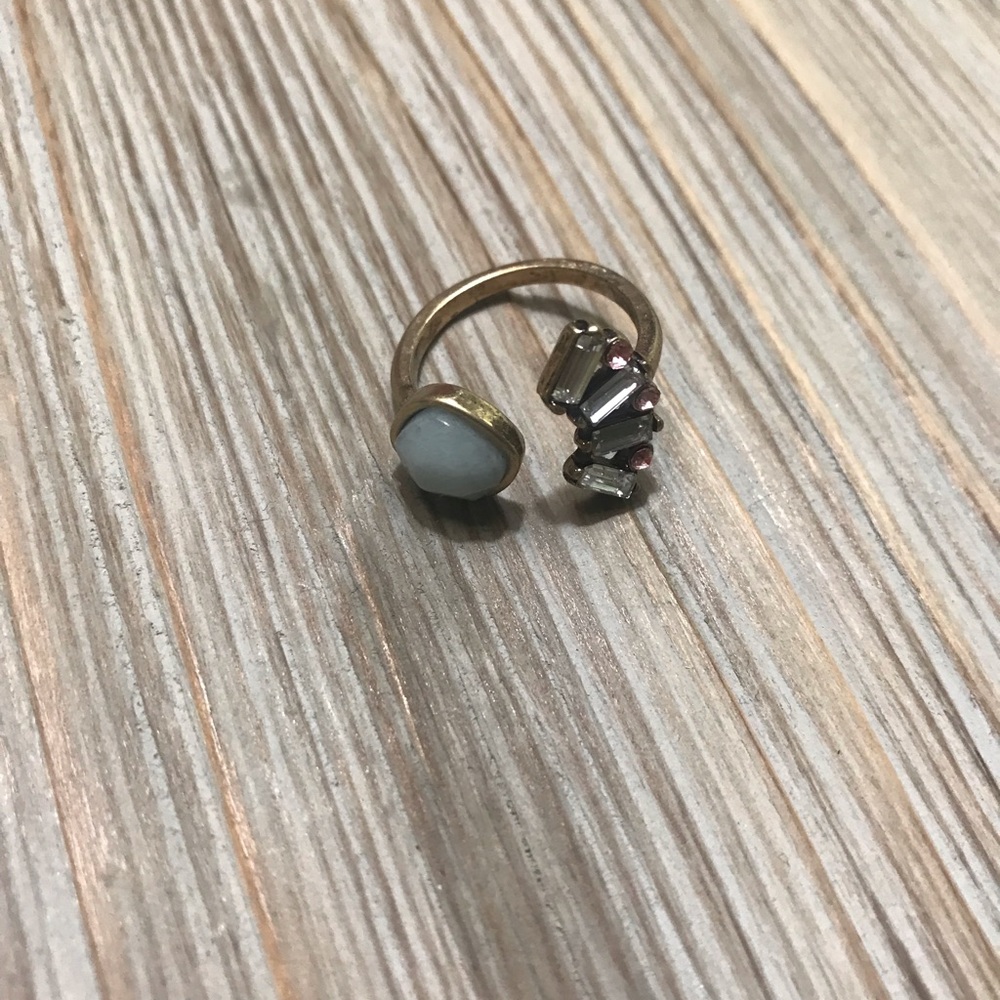 Stone crystal statement ring